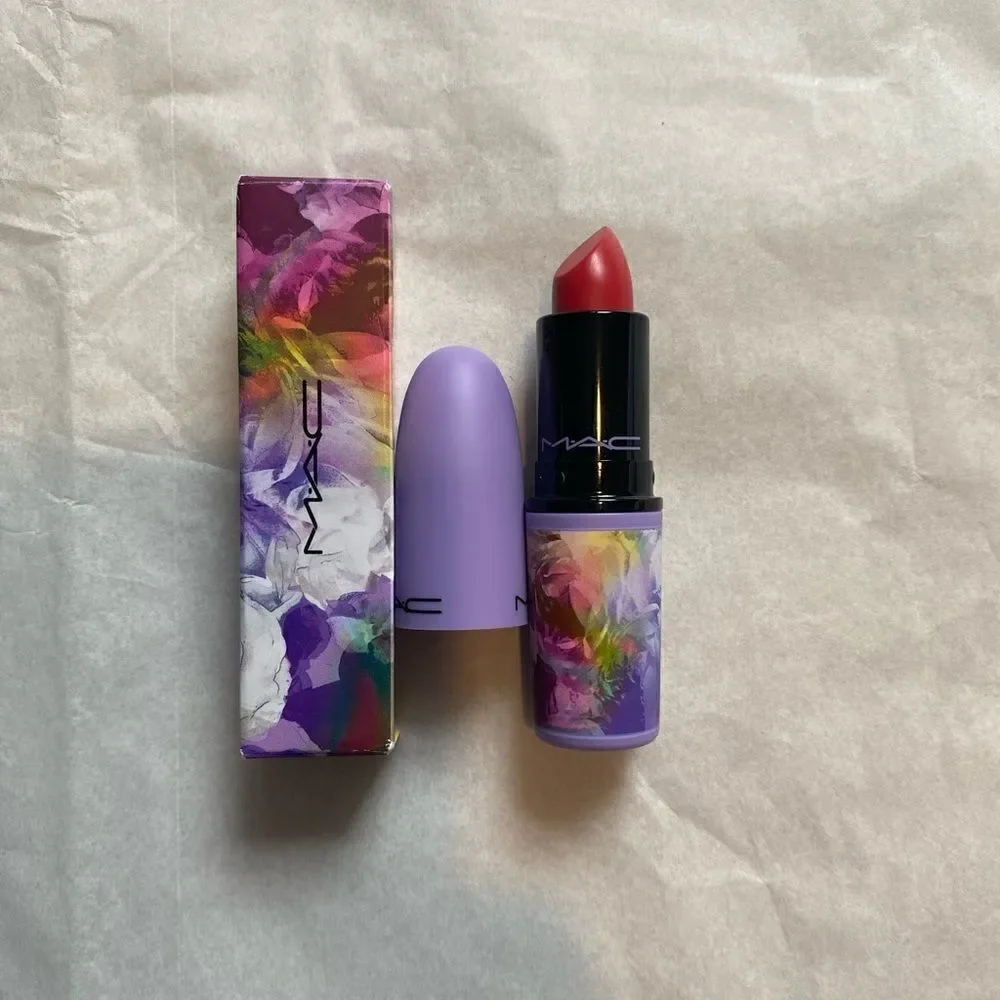 🥳Host Pick🥳 NIB MAC Botanic Panic Lipstick in “Tulip Service”